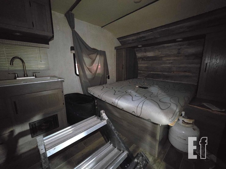 2022-gulf-stream-coach-ameri-lite-248bh-image-9