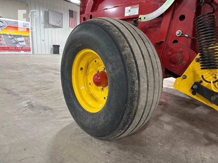 2015-new-holland-roll-belt-450-image-21