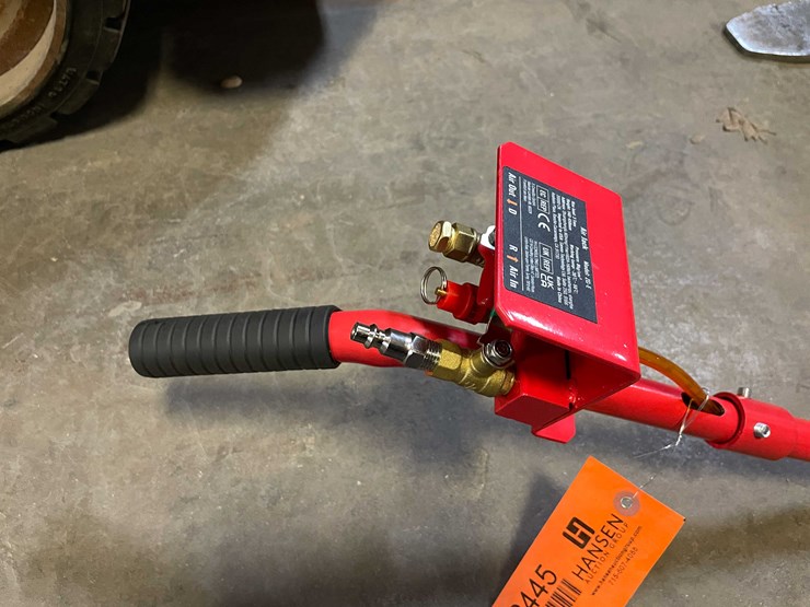 #2445-•-pneumatic-3-ton-lift-capacity-air-jack-(pr12)-image-7