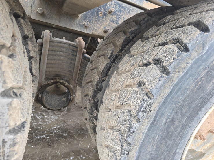 #22591-•-2007-mack-cv713-granite-roll-off-truck-image-91