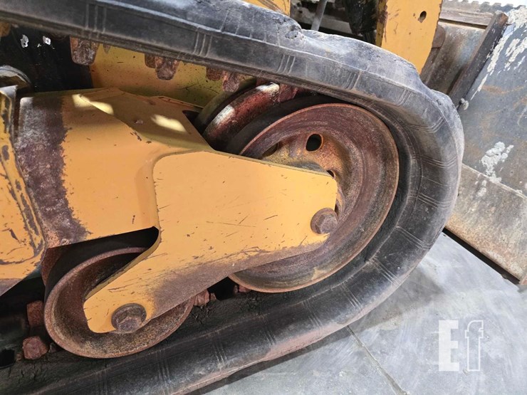 2018-caterpillar-259d-image-33