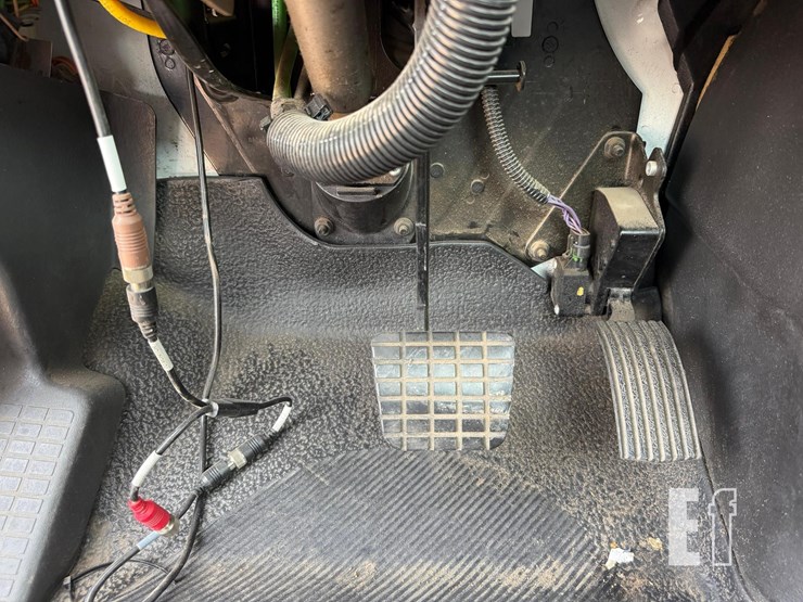 2016-international-durastar-4400-image-20