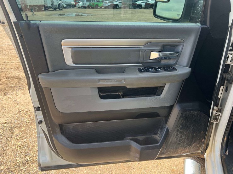 2016-dodge-ram-1500-image-9