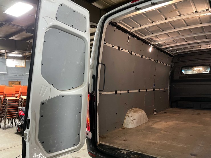 #1450-•-2019-mercedes-sprinter-van-(has-wi-title)-(of)-image-38