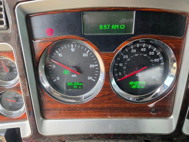 2014-kenworth-t660-image-85