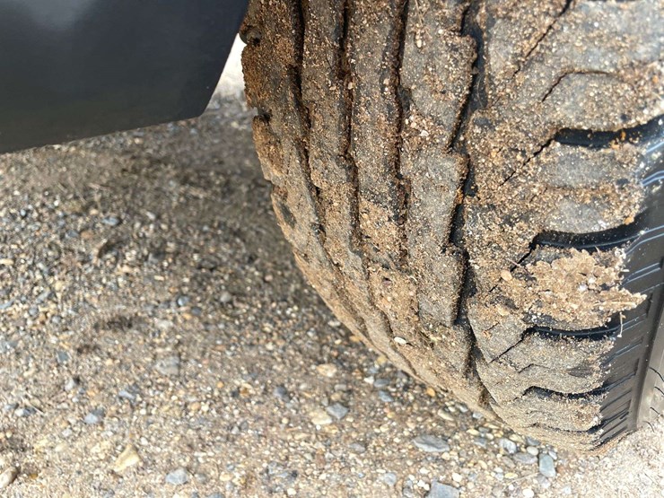 2011-ford-cargo-image-20