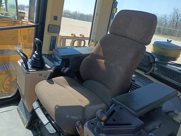 2001-caterpillar-963c-image-80