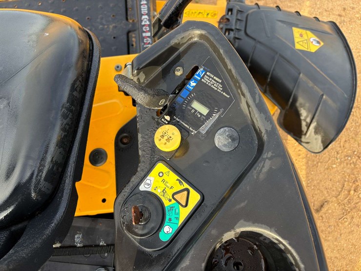 cub-cadet-rtzl-54"-zero-turn-lawn-mower-(256-hours)-image-12