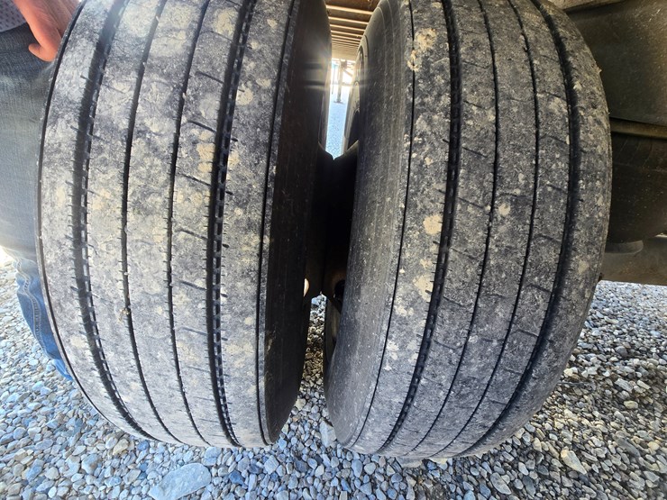 2012-great-dane-van-trailer-image-49