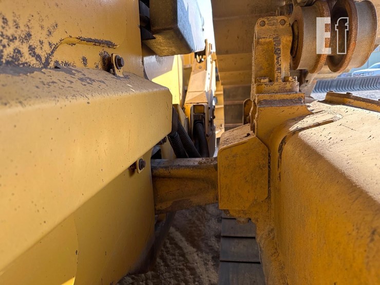 2019-caterpillar-d6-xe-lgp-image-41