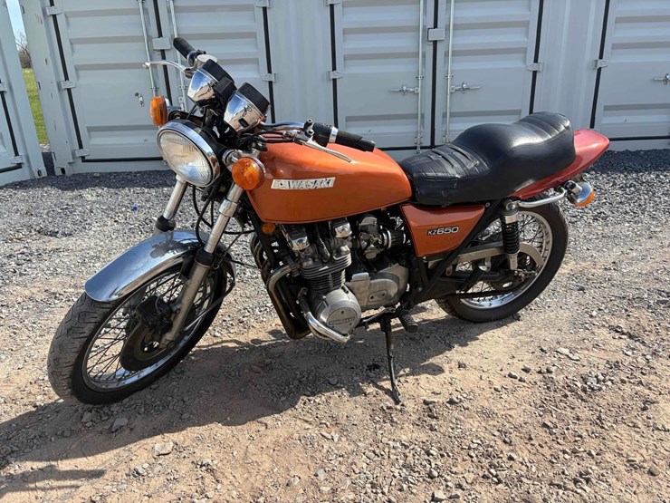 kawasaki-kz650-motorcycle-image-1