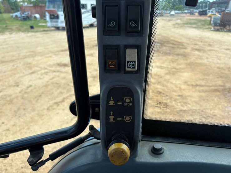 2006-new-holland-tl100a-image-21