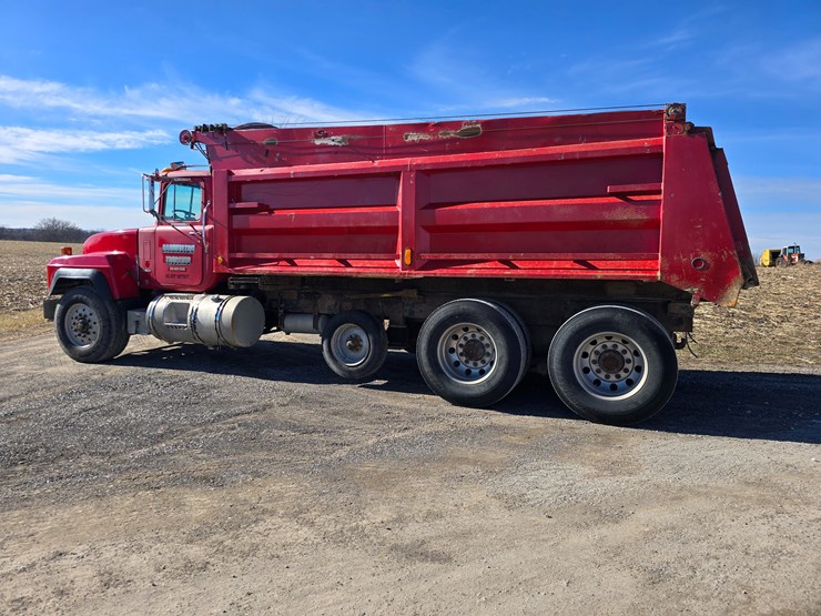 1998-mack-rd688s-image-7