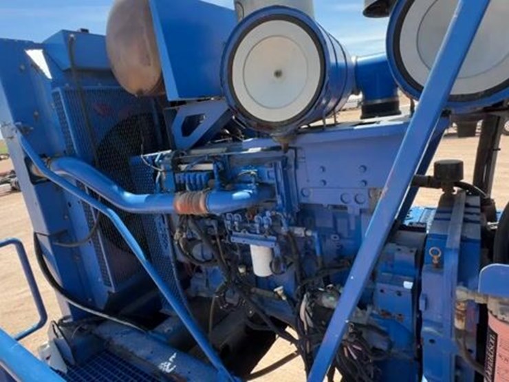 2011-cummins-qsx15-image-24