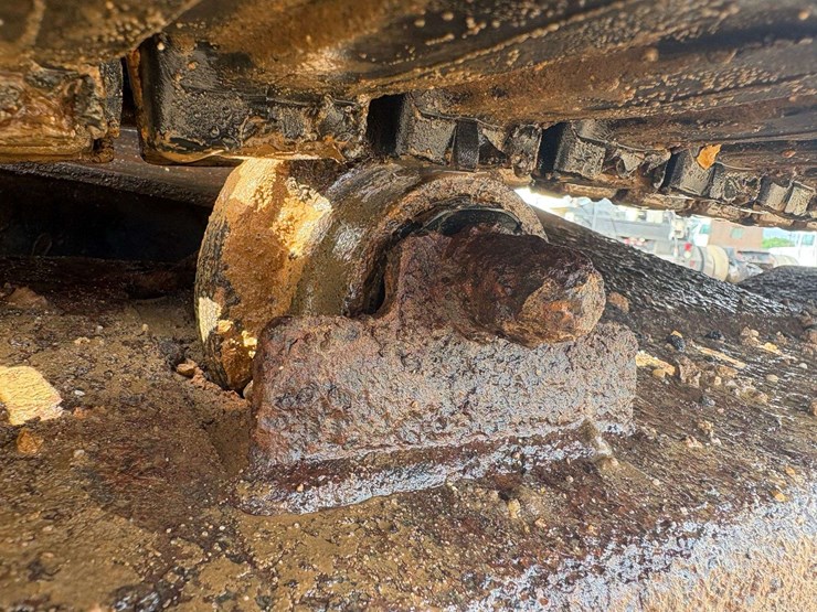 2007-bobcat-335-image-30