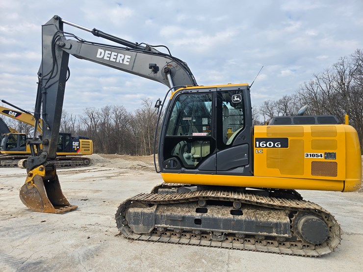 2013-deere-160g-lc-image-5