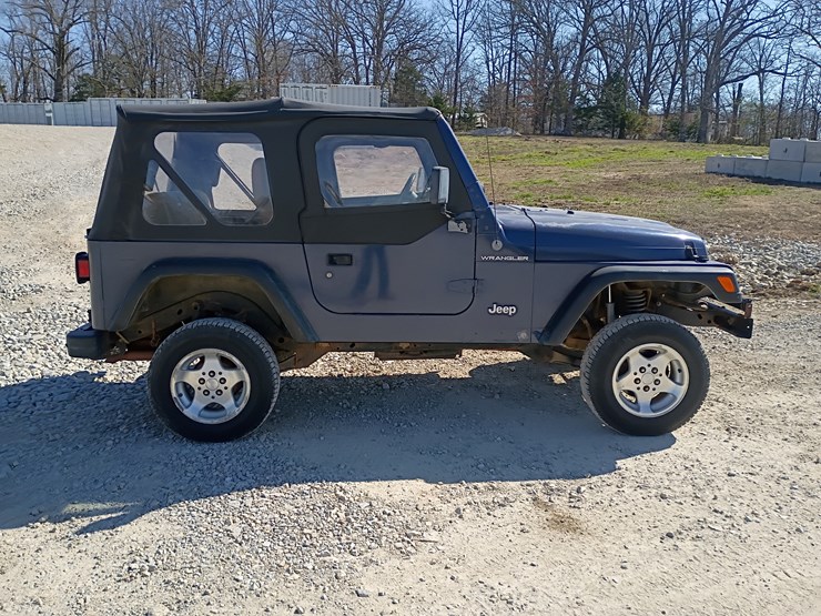 1997-jeep-wrangler-image-11
