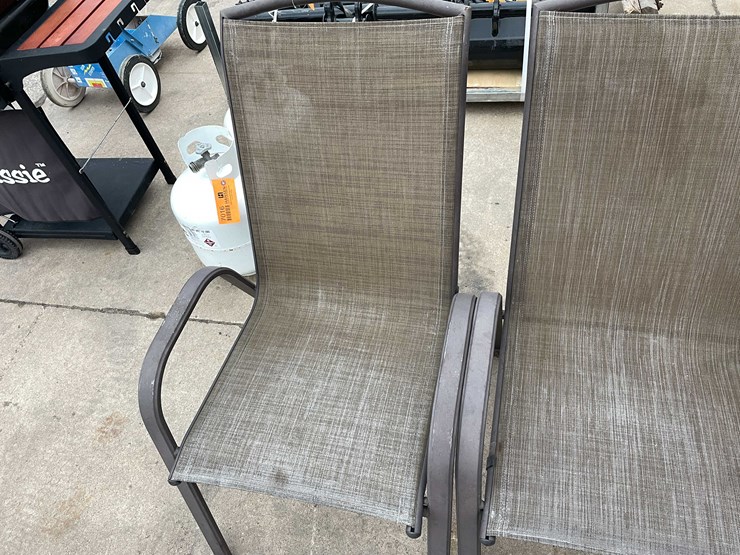#7017-•-(2)-patio-chairs-(o3)-image-6