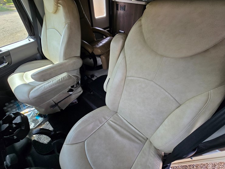 2021-international-mv607-image-70