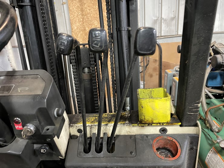 #1467-•-nissan-forklift-(e)-image-21