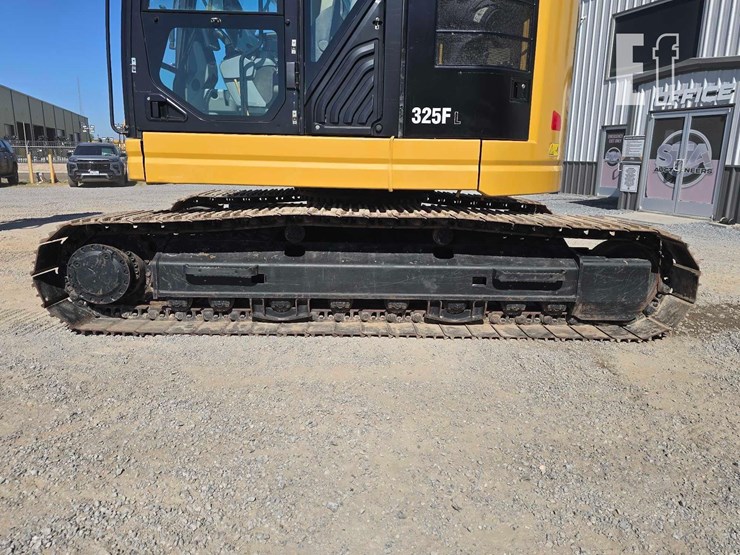 2019-caterpillar-325flcr-image-28