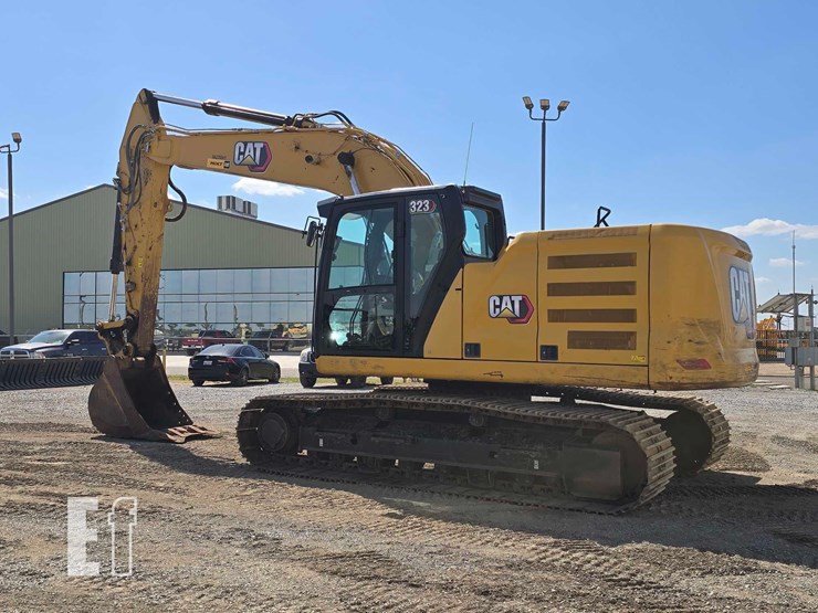 2020-caterpillar-323-image-4