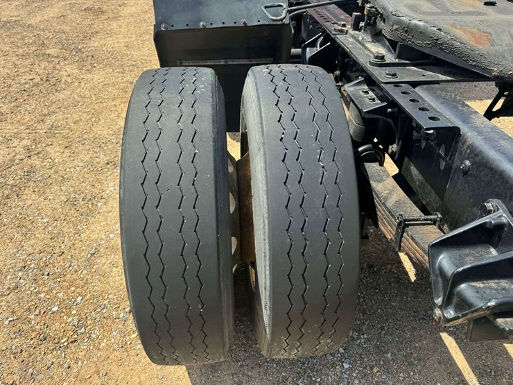 2016-international-durastar-4300-image-19