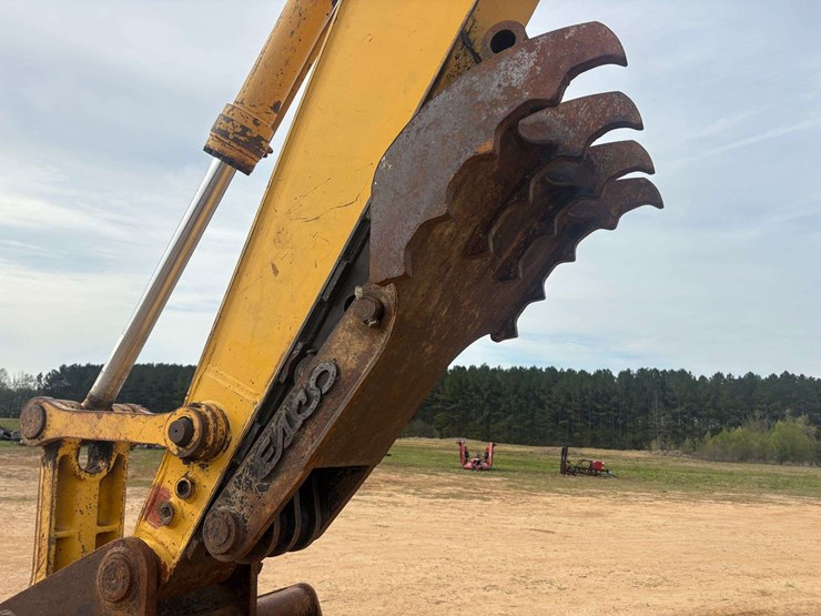 komatsu-pc200-image-14