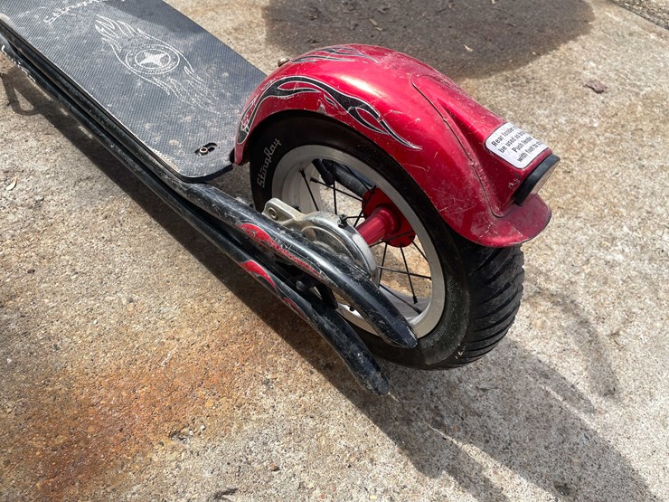 #7069-•-schwinn-scooter-(o4)-image-13