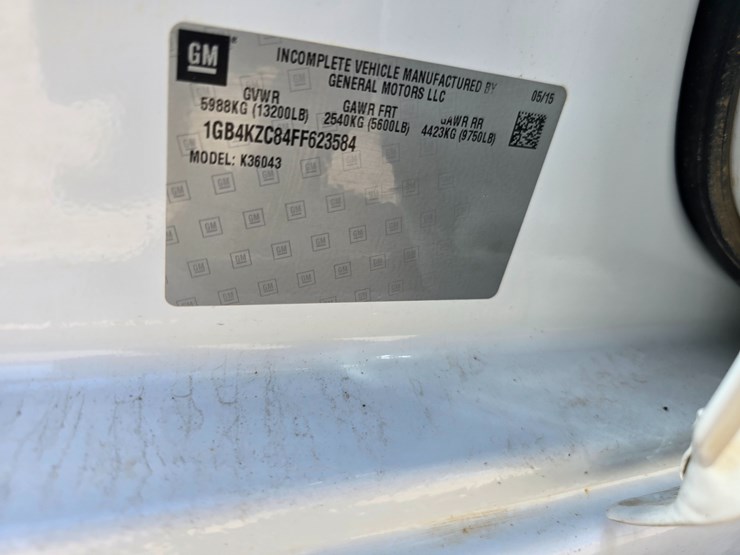 2015-chevrolet-silverado-3500-image-23