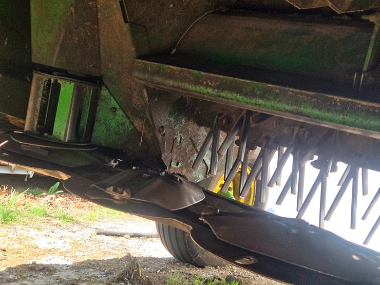 john-deere-630-image-35