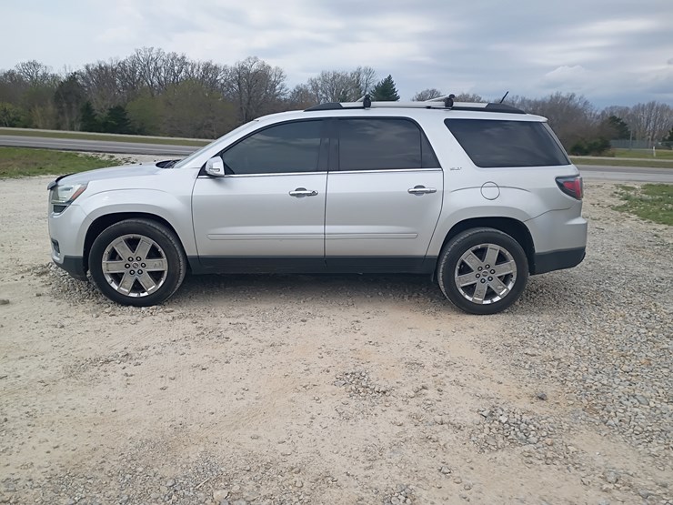 2017-gmc-acadia-image-3