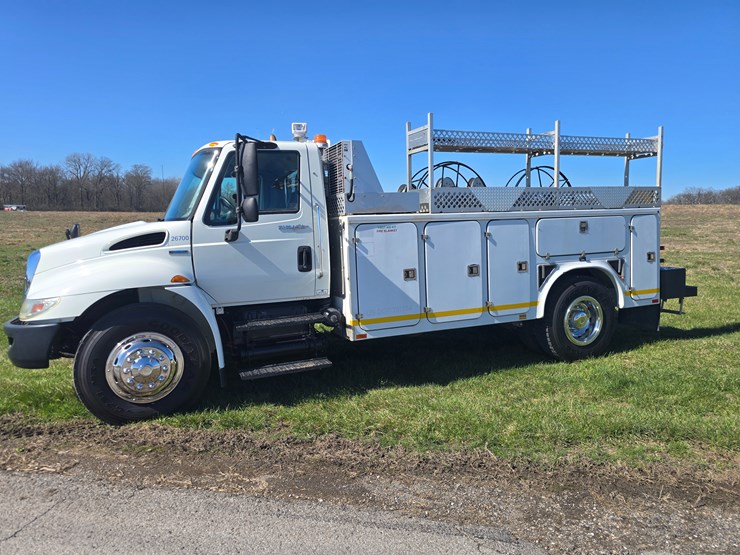 2008-international-durastar-4300-image-4