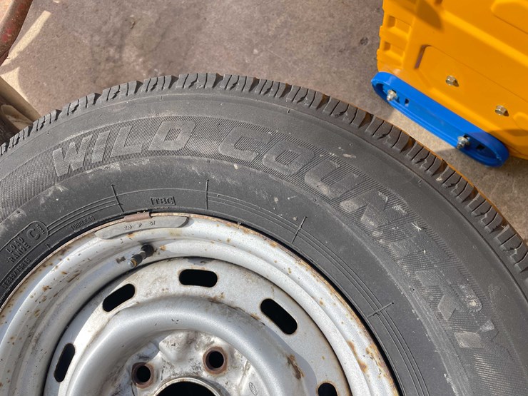 #7020-•-(2)-5-lug-15"-wheels-(o3)-image-4