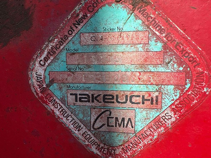 2013-takeuchi-tb235-image-32