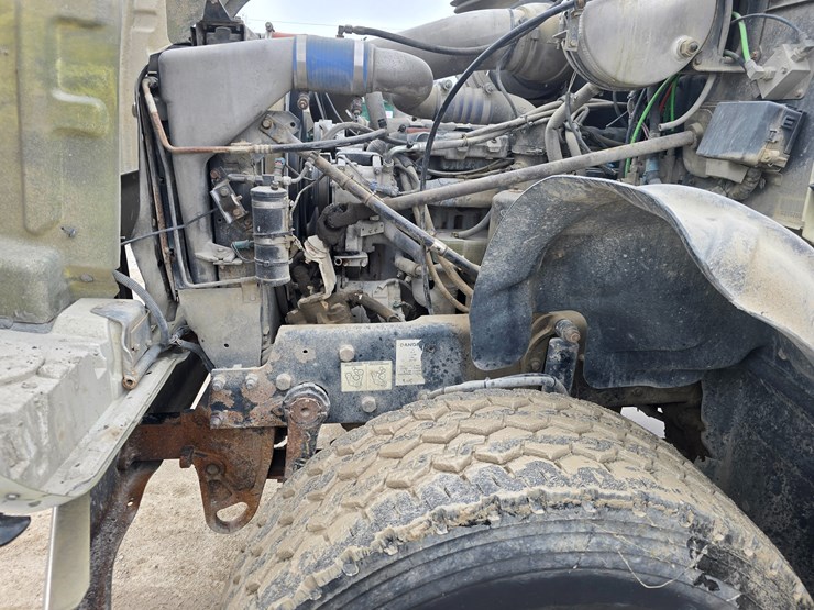 #22591-•-2007-mack-cv713-granite-roll-off-truck-image-21