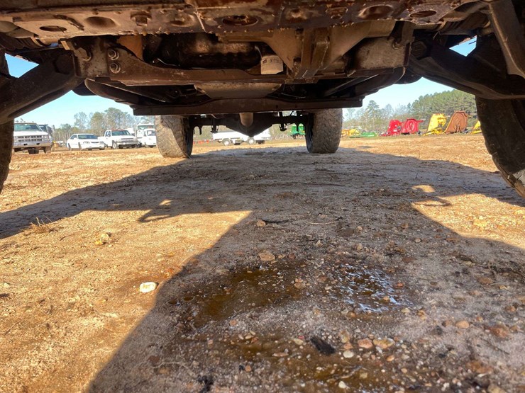 2003-gmc-sierra-2500-image-23