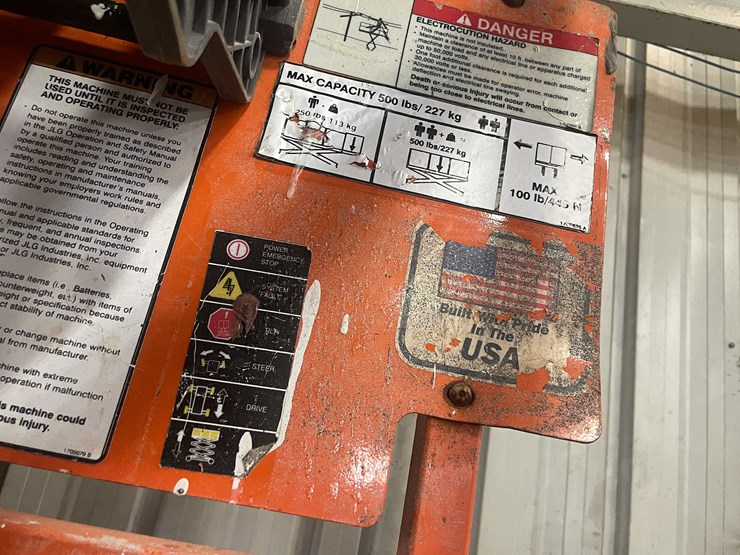 #1464-•-19'-scissor-lift-(e)-image-18