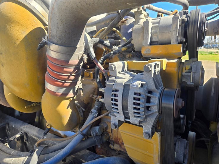 2005-peterbilt-379-image-47