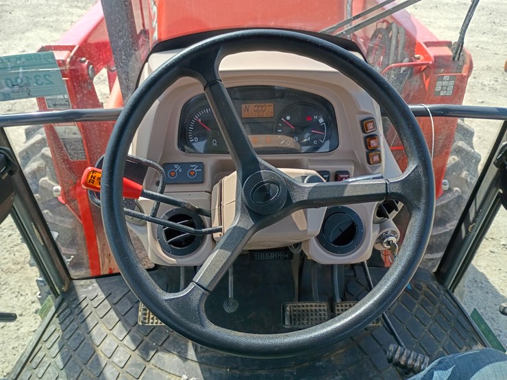 2019-kubota-m7060-image-29