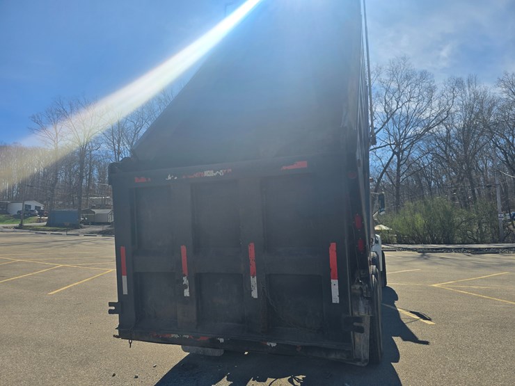 2001-sterling-l9500-image-30