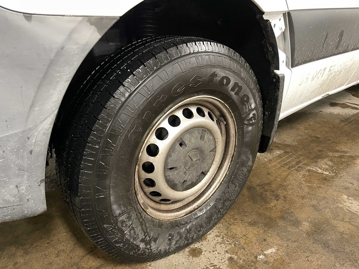 #1450-•-2019-mercedes-sprinter-van-(has-wi-title)-(of)-image-12