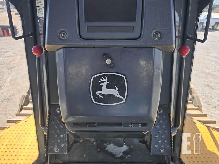 2018-deere-1050k-image-19