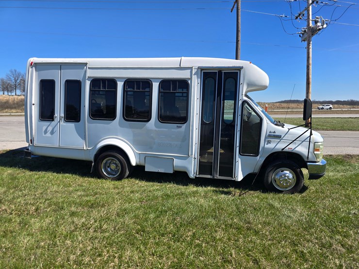 #22618-•-2008-ford-econoline-van-image-15