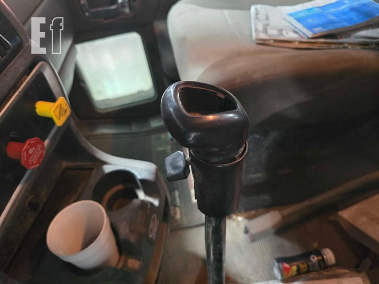 2012-kenworth-t800-image-15