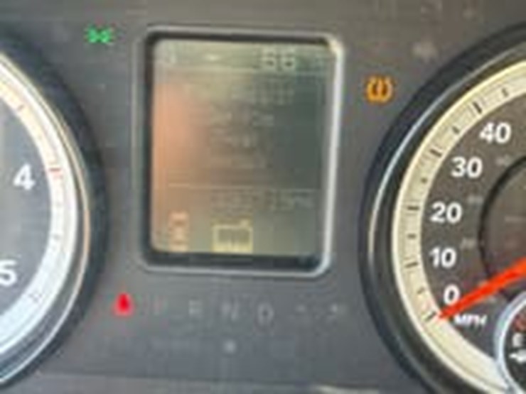 2014-ram-2500-tradesman-image-21