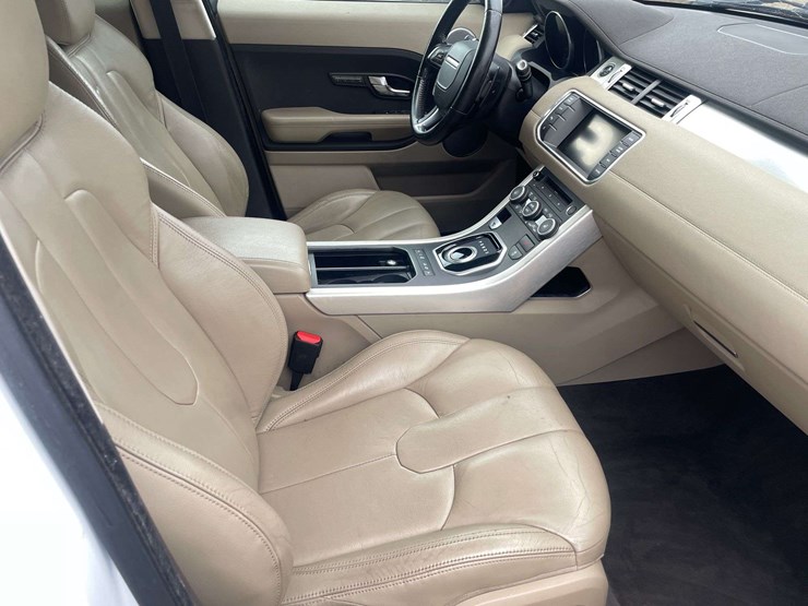 2013-land-rover-range-rover-image-18