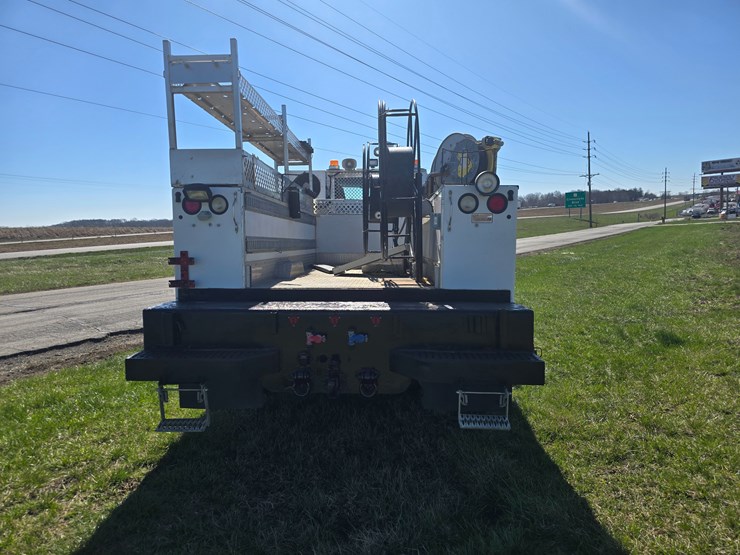 2008-international-durastar-4300-image-11