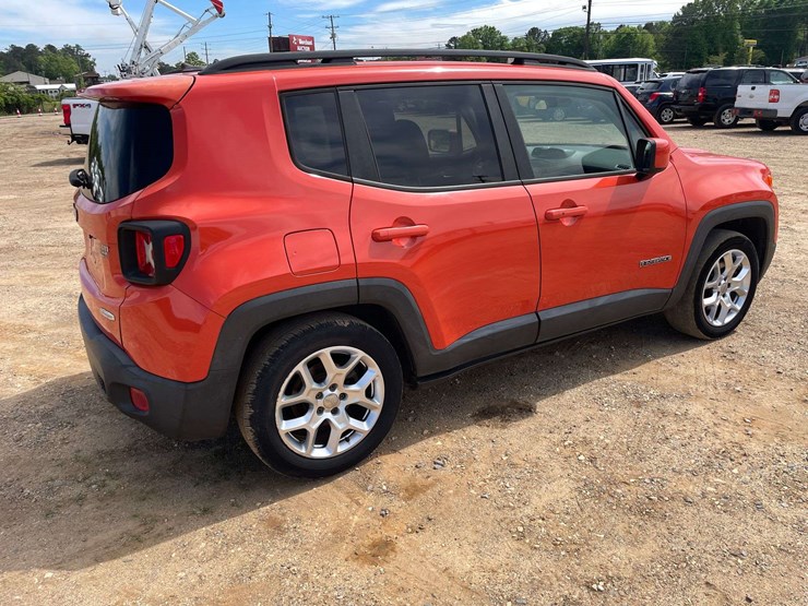 2015-jeep-renegade-image-3