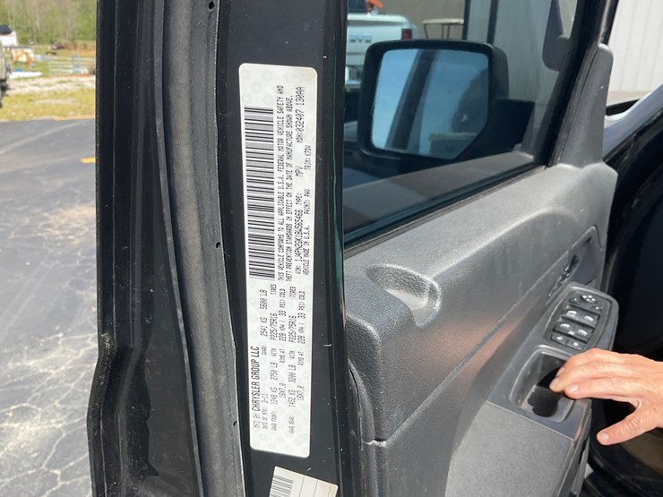 2011-jeep-liberty-image-16